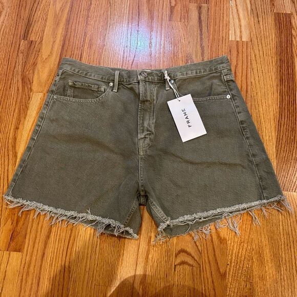 FRAME Le Super High Short in Stoned Moss - Picture 5 of 9